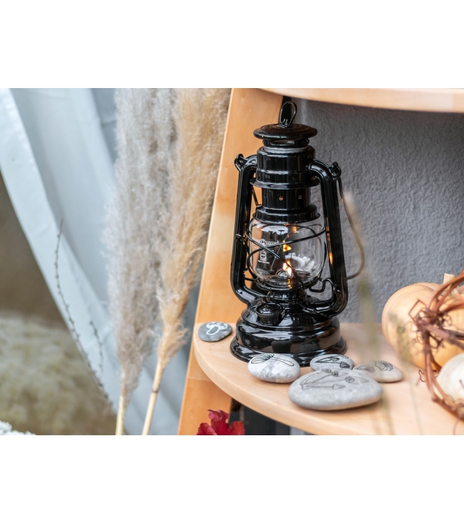 Feuerhand caravan FH 276-ZW licht grijs bij Leerentveldvrijetijd.nl