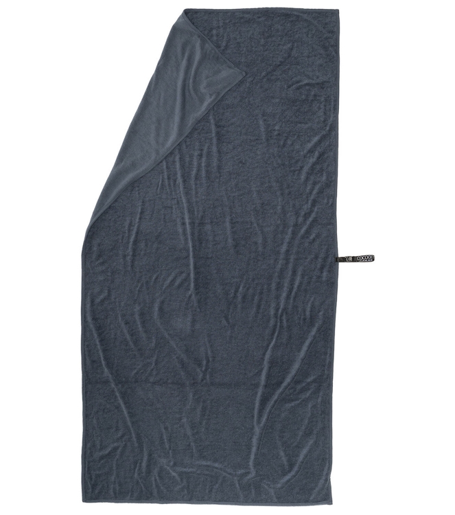 Cocoon Cocoon Eco Travel Towel, Large 120x60cm deep ocean CTTL10-L Deep Ocean Cocoon outdoor accessoires CTTL10-L antraciet bij Leerentveldvrijetijd.nl